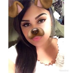 Meet your Posher, Esmeralda